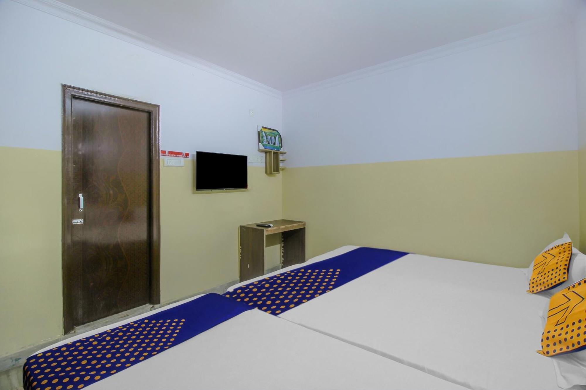 Spot On 81775 Mohit Gokul Lodge New Luxury Room'S Near Secunderabad Railway Station Lalaguda Екстер'єр фото