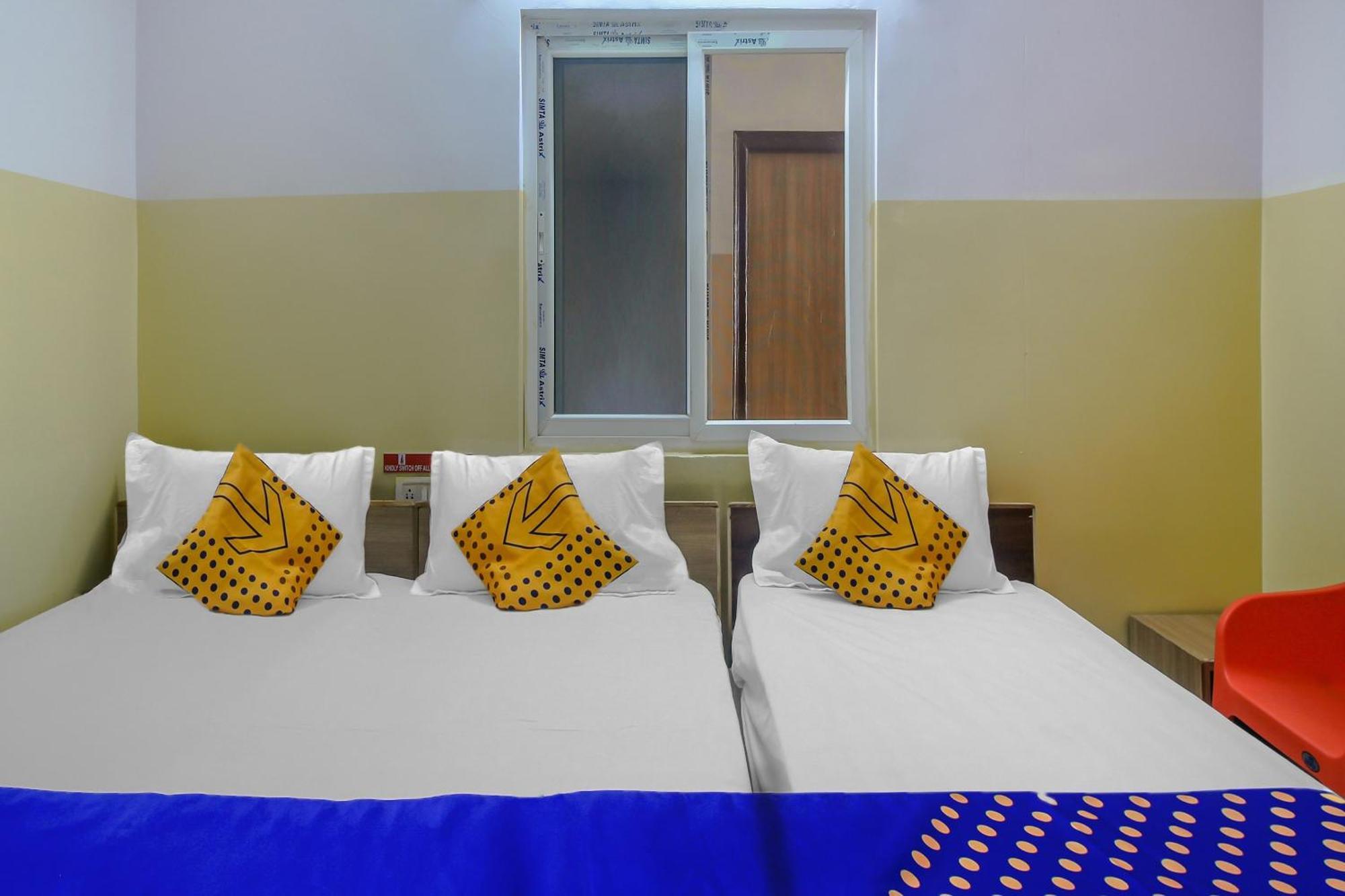 Spot On 81775 Mohit Gokul Lodge New Luxury Room'S Near Secunderabad Railway Station Lalaguda Екстер'єр фото