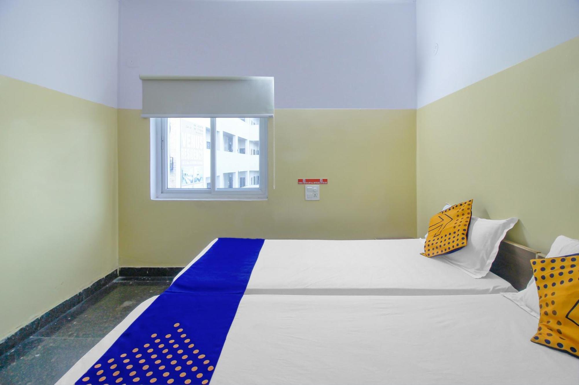Spot On 81775 Mohit Gokul Lodge New Luxury Room'S Near Secunderabad Railway Station Lalaguda Екстер'єр фото