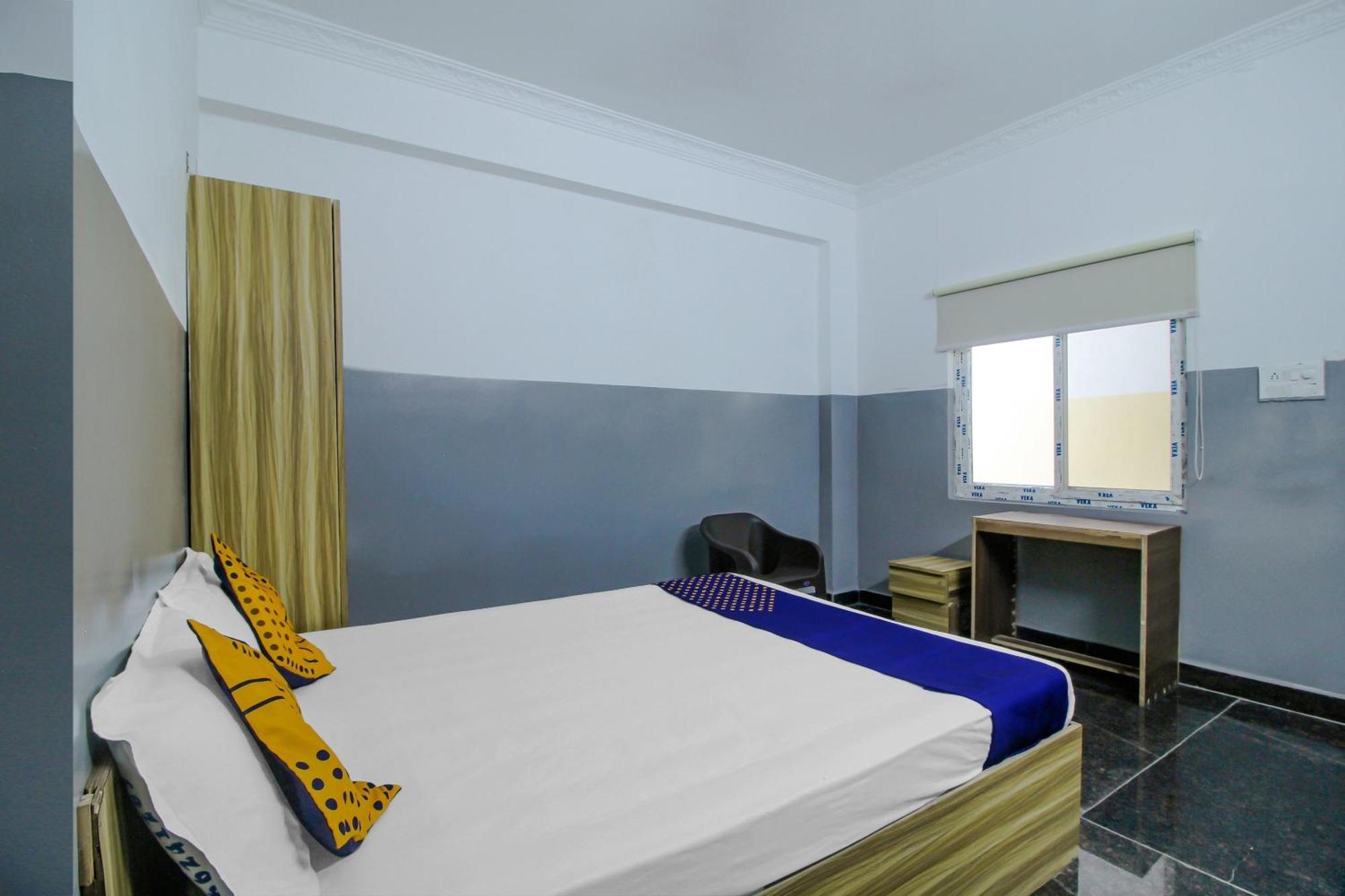 Spot On 81775 Mohit Gokul Lodge New Luxury Room'S Near Secunderabad Railway Station Lalaguda Екстер'єр фото